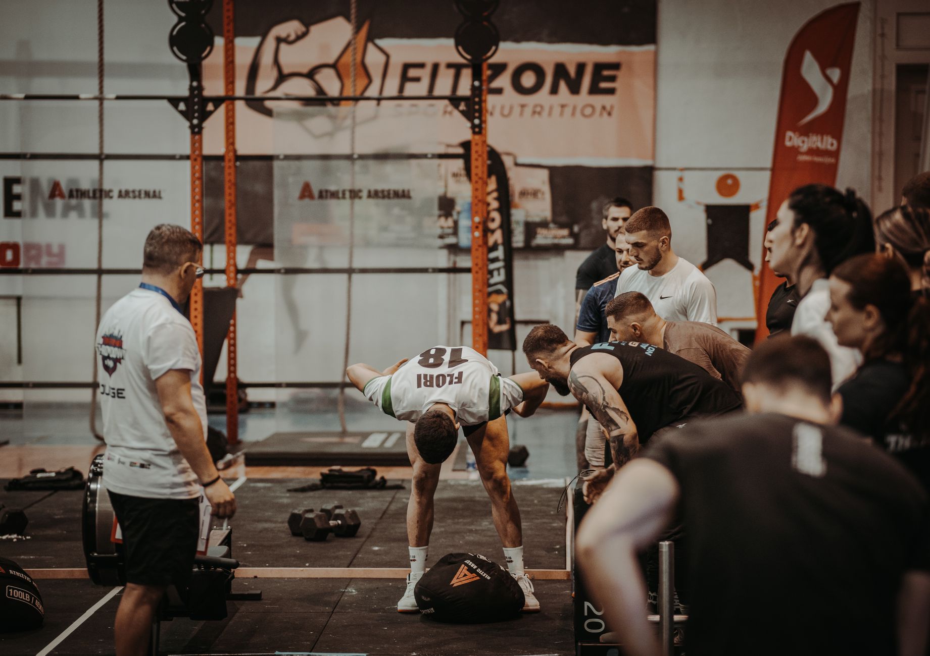 Comunidad CrossFit entrenando en Distrito 362, barrio del Berbés