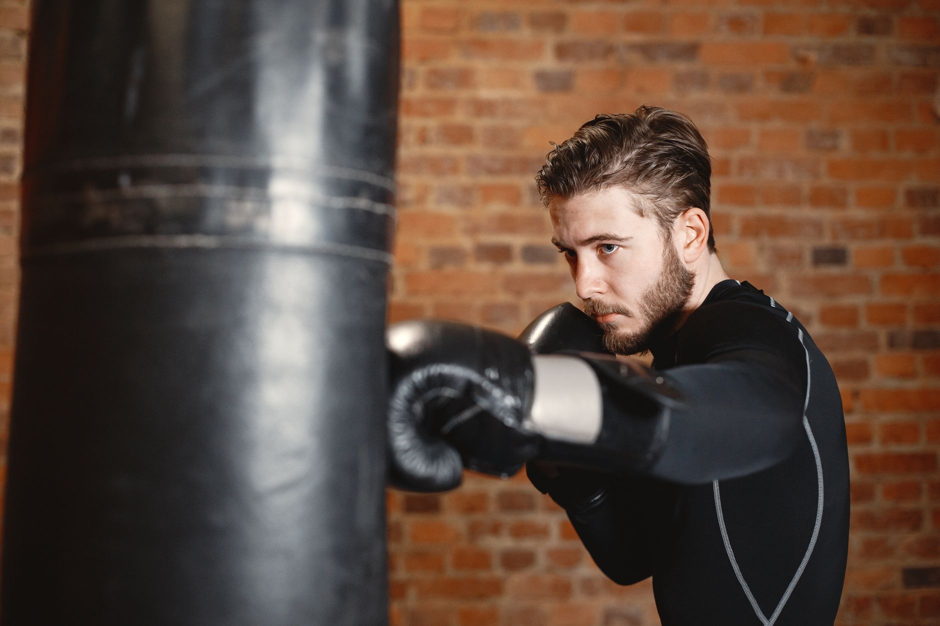 Entrenamiento de boxeo con saco