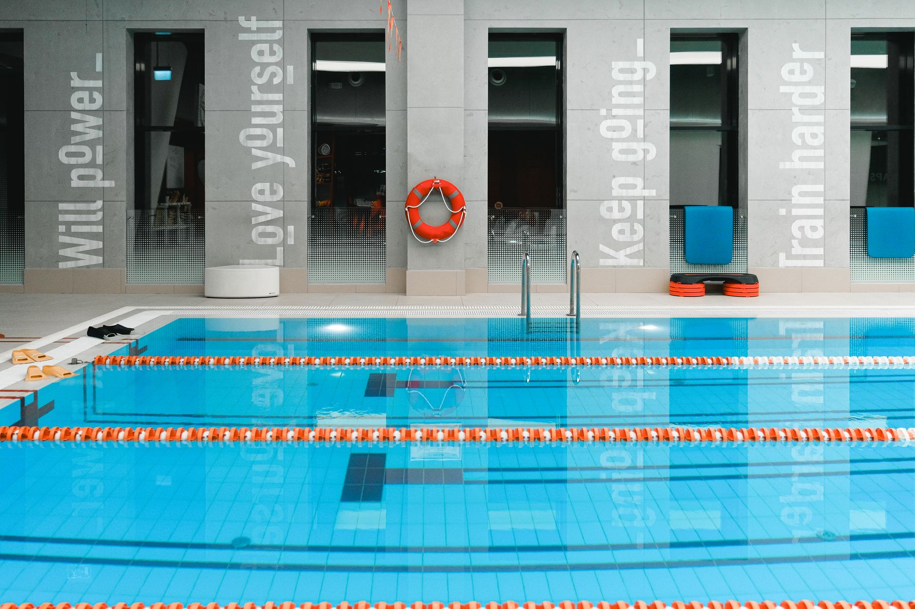 Piscina Cubierta Municipal — San José de la Rinconada (foto 1)
