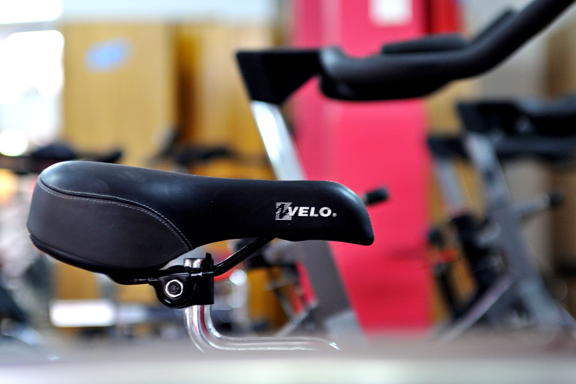 Clase de spinning en el Gimnasio Jeysa Baena