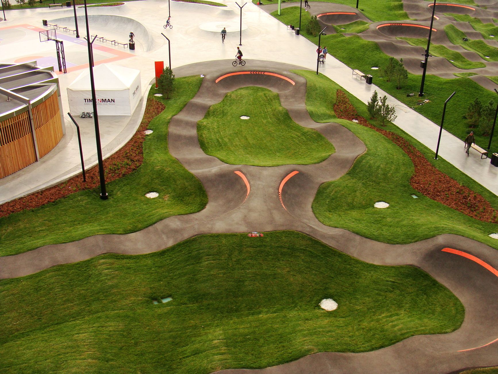 gimnasio-pump-track-etxebarri-doneztebe